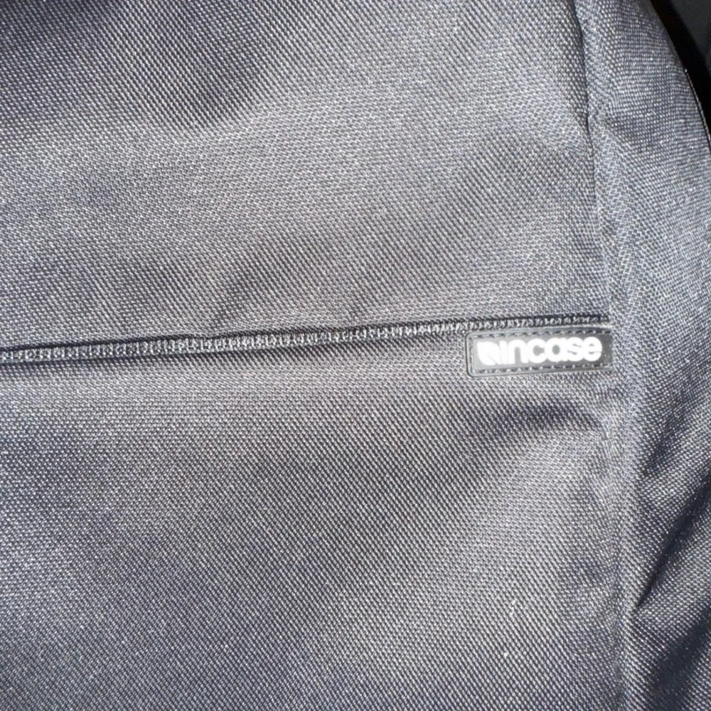 Incase Compass Backpack Targus Grid 12